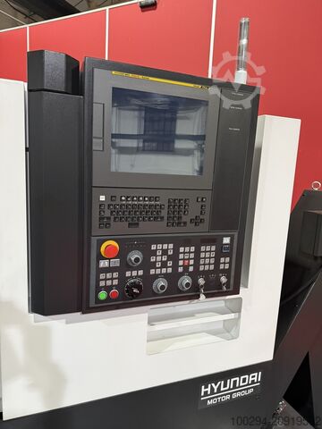 Centro de torneado y fresado CNC Hyundai Wia SE2200LY