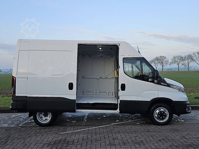 รถสเตชั่นแวกอนหลังคาสูง IVECO DAILY 35C18 N1 ! ac aut EURO6
