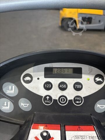 מלגזות חשמליות להובלת משטחים Still EXU-S22
