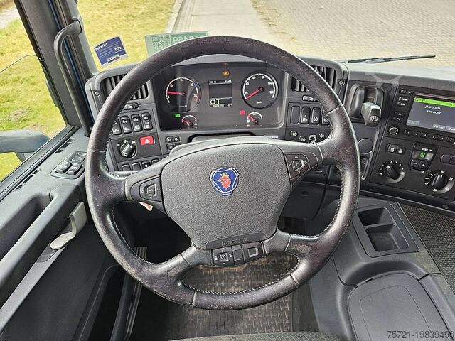 Chassi med hytt SCANIA P250 310TKM AIRCO WB560