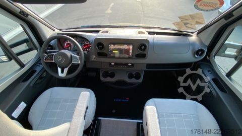 Xe căm trai bán tích hợp Eura Mobil Profila T 696 EB