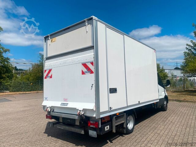 Flutningsbíll með kassa og lyftiafturrönd Iveco Daily 35C14 Hi-Matic Koffer+LBW*4,40 L *