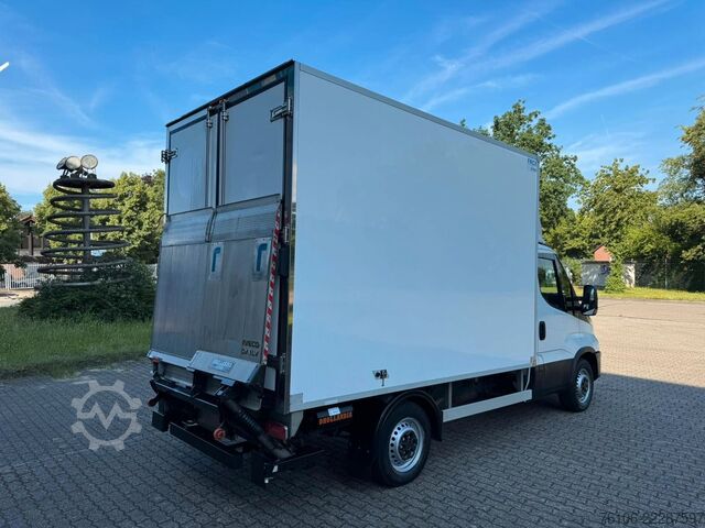 Refrigerator body van IVECO Daily 35S16 Tiefkühlkoffer mit Ladebordwand