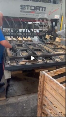 Pregador hidráulico Storti com mudança de tachas Storti