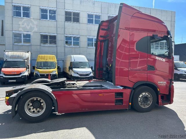 Standaard trekker IVECO AS440S46T/P / Retarder / Leder