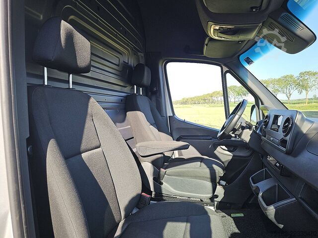 High-roof van MERCEDES-BENZ SPRINTER 315 L3H2 Mbux Automaat!