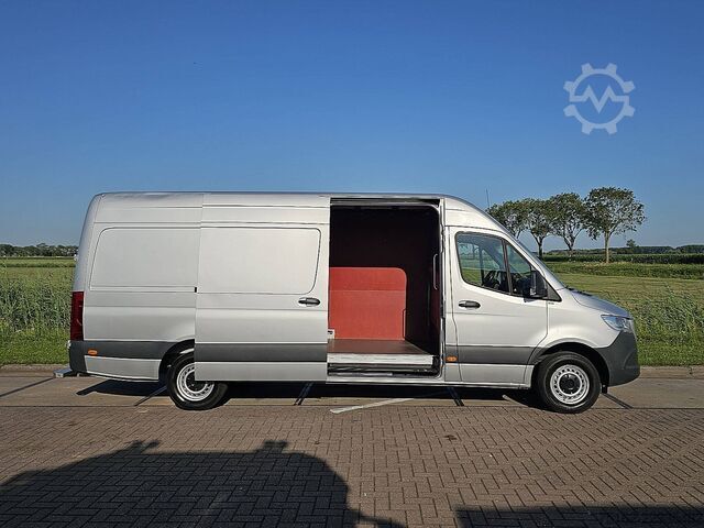 High-roof van MERCEDES-BENZ SPRINTER 315 L3H2 Mbux Automaat!