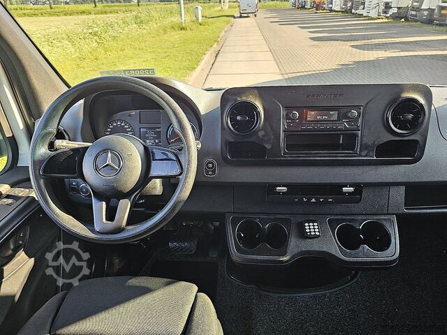 Carrinha de tejadilho alto MERCEDES-BENZ ESPRINTER 55 kWh 168 km wltp