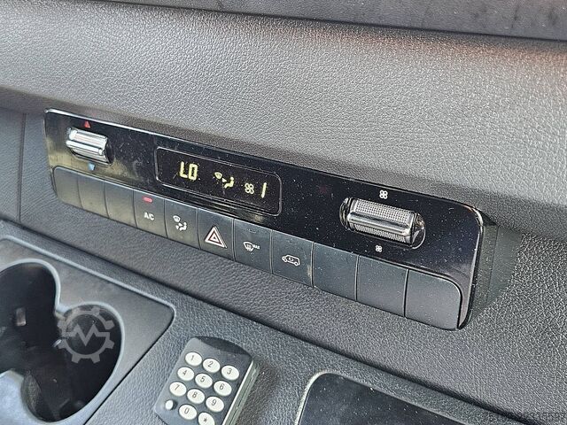 Carrinha de tejadilho alto MERCEDES-BENZ ESPRINTER 55 kWh 168 km wltp