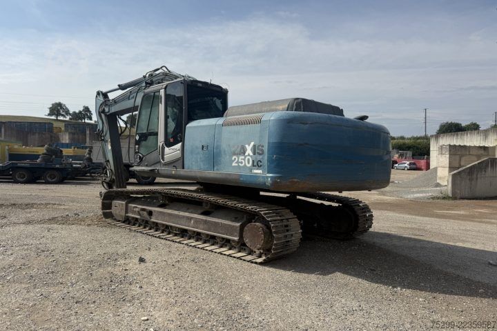 غلتک جاده Hitachi ZX250LCN-3 / Swiss-Vehicle