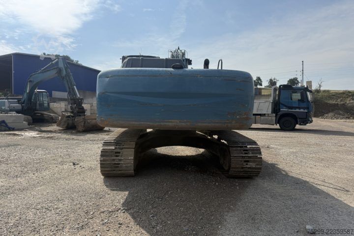 غلتک جاده Hitachi ZX250LCN-3 / Swiss-Vehicle