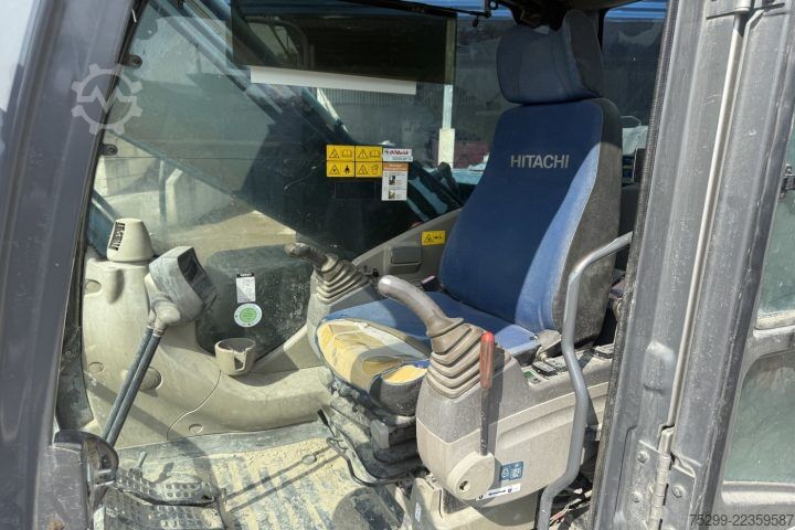 غلتک جاده Hitachi ZX250LCN-3 / Swiss-Vehicle