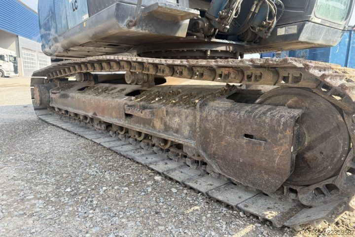 غلتک جاده Hitachi ZX250LCN-3 / Swiss-Vehicle