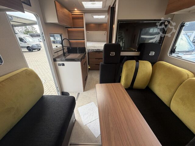 Полуинтегриран кемпер BÜRSTNER Signature SFT 7.5  180 PS,  AHK, sofort Verfügba