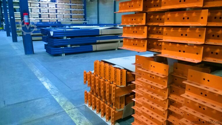High-bay warehouse TOTAL-REGAL - 7,5 m hoch, ca. 250 lfm McPalettenregal - 4 Traversen-Ebenen