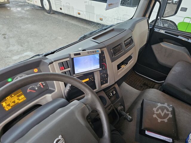 Kassabíll Volvo FL 240 4x2 16tons Seitentüren Koff