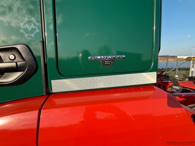 Kuorma-auton runko MERCEDES-BENZ Arocs 3240 8x2 - 3 x Lenkachsen