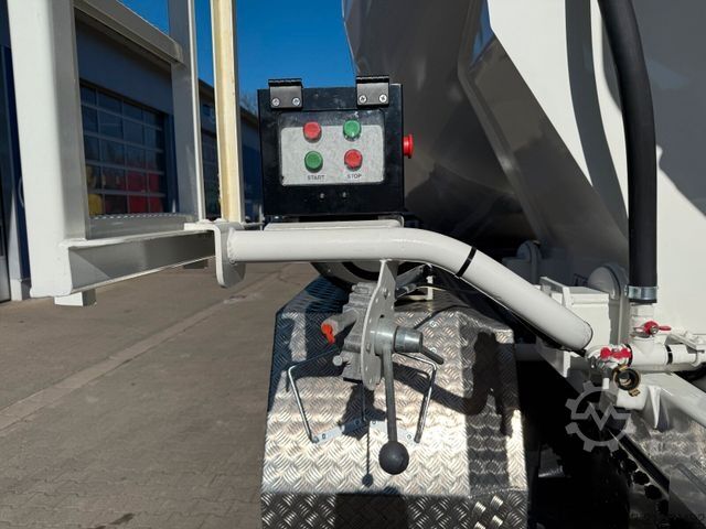 Камион за мешање бетон MAN 35.440 8x4 BB CH Betonmischer Euromix 10 m³