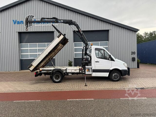 Kamion Mercedes-Benz 513 CDI, Crane Hiab 022-2 kipper