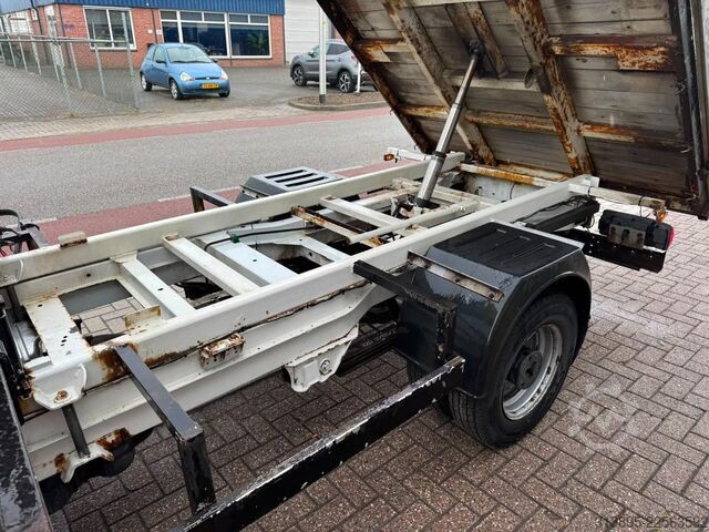 Kamion Mercedes-Benz 513 CDI, Crane Hiab 022-2 kipper