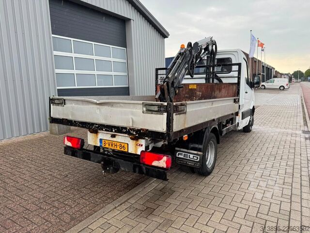 Kamion Mercedes-Benz 513 CDI, Crane Hiab 022-2 kipper