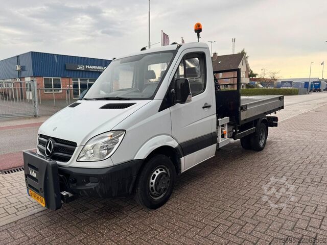 Kamion Mercedes-Benz 513 CDI, Crane Hiab 022-2 kipper