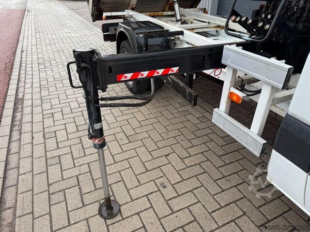 Camion de gunoi Mercedes-Benz 513 CDI, Crane Hiab 022-2 kipper