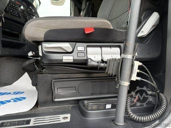 Đầu kéo tiêu chuẩn RENAULT T460 COMFORT, E6, HYDRAULIK, RETARDER