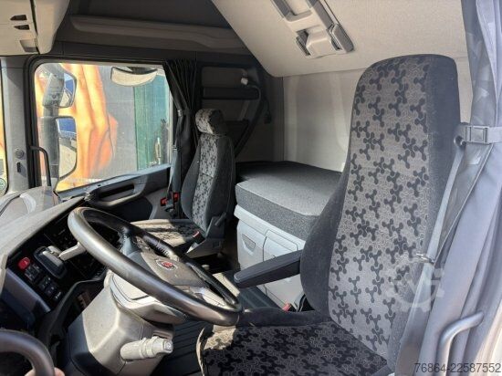 Đầu kéo tiêu chuẩn SCANIA R460 , RETARDER, E6,