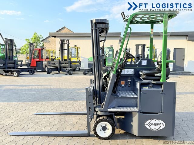  Combilift CB3000 DIESEL TRIPLEX 4900 POSITIONER