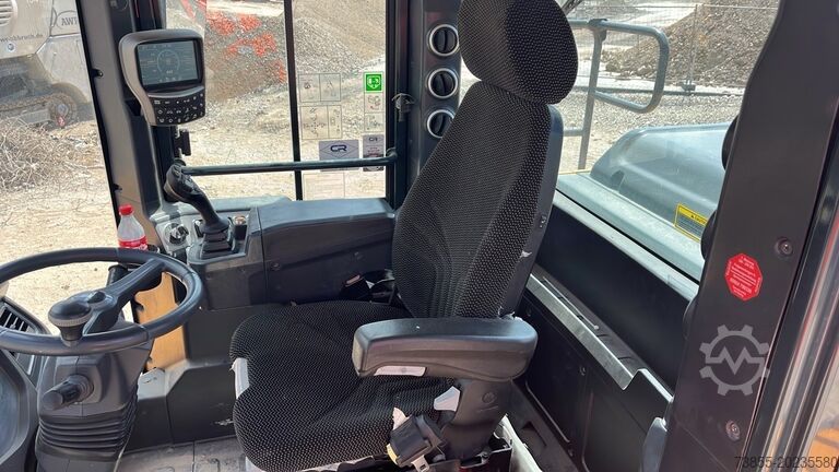 Chargeuse sur pneus Hyundai HL975A CVT