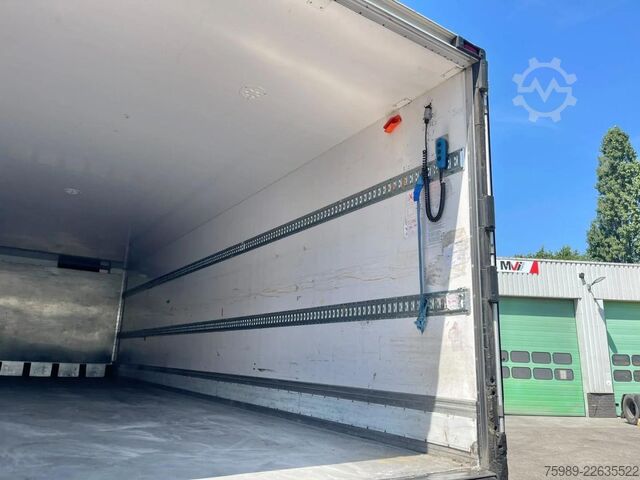 Vežimas šaldytuve ir (arba) šaldytuve Iveco Stralis 270 CNG! 294094 km!!  9.05 m long body!...