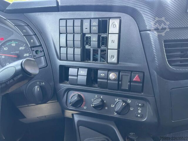 Chladírenská/mrazírenská přeprava Iveco Stralis 270 CNG! 294094 km!!  9.05 m long body!...