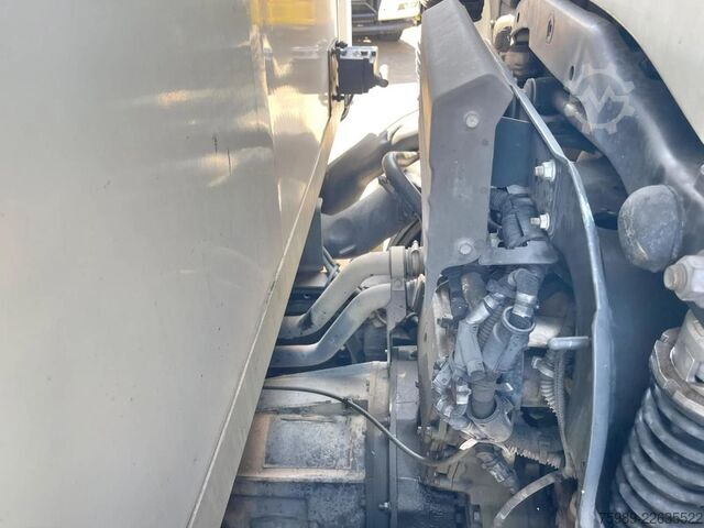 Chladírenská/mrazírenská přeprava Iveco Stralis 270 CNG! 294094 km!!  9.05 m long body!...
