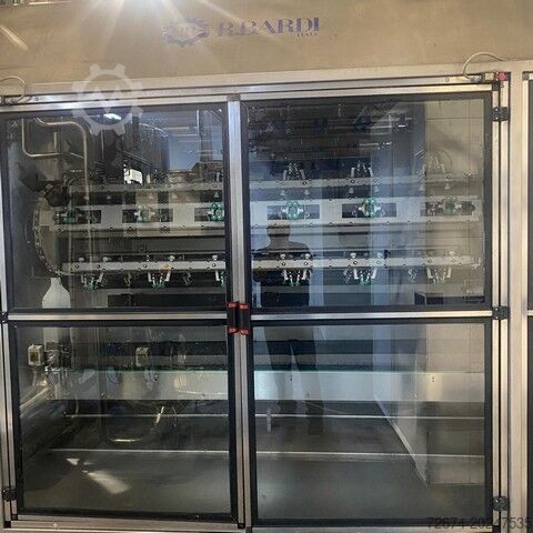 Maskin for produksjon av drikkevarer Bottling R.BARDI BOTTLING GALLONS BOTTLING LINE COMPLETE PET