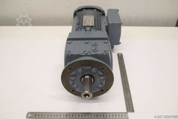Reduktorski motor 0,75 kW 30 o/min SEW-Eurodrive RF47 DRN80M4/DI/KD1/TF/E18Z