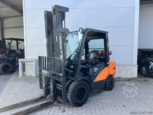 رافعات شوكية غاز البترول المسال Doosan G 35 C-7
