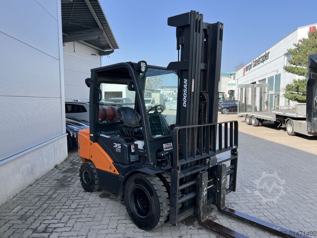 رافعات شوكية غاز البترول المسال Doosan G 35 C-7