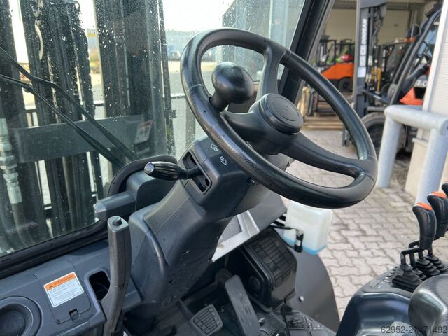 رافعات شوكية غاز البترول المسال Doosan G 35 C-7