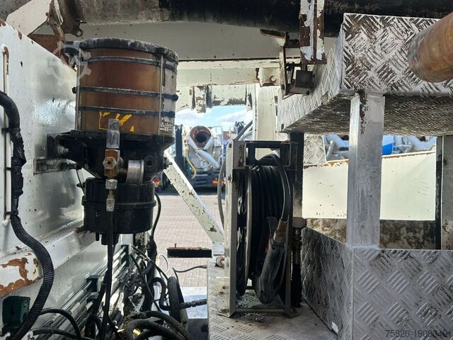 Beton pompası Mercedes-Benz Arocs 4451 8X4 + SERMAC 5Z42 BETONPOMP/BETONPUM...