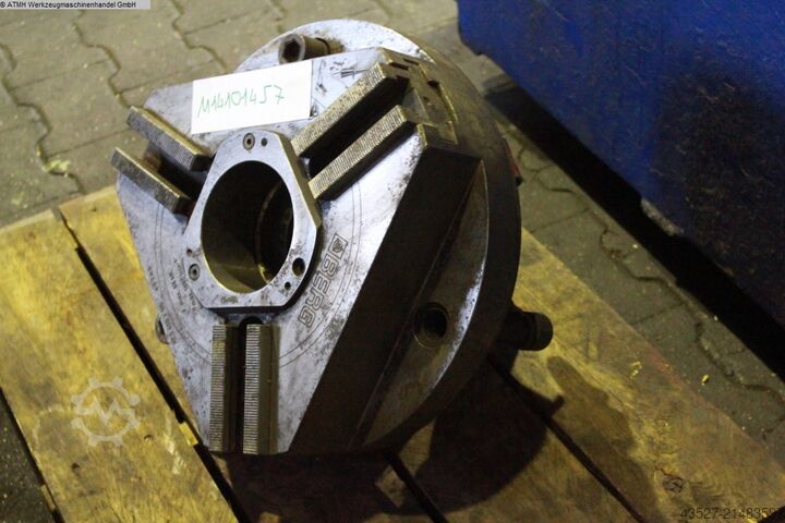 ให้อาหาร BERG Kraftspannfutter HES 400/115
