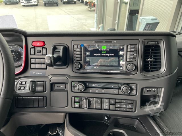 Xe tải chở gỗ SCANIA R590 6x4/Plattform/Kran TAJFUN LIV L150Z