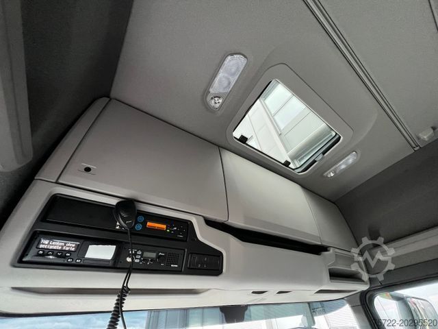 Xe tải chở gỗ SCANIA R590 6x4/Plattform/Kran TAJFUN LIV L150Z