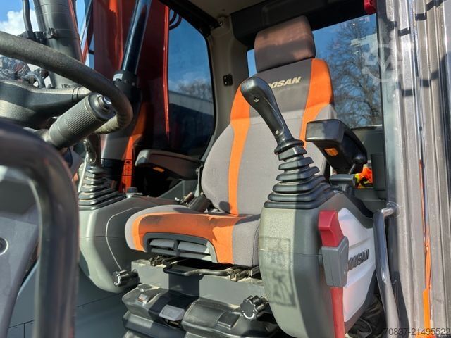 Mobilbagger DOOSAN DX 165W-5 / Rototilt **Löffelpaket**