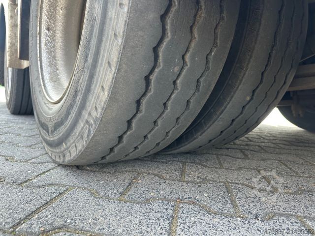 Polpriklopnik z nizko nakladalno ploščadjo  Ceylan Treyler / hydr. Rampen / GG 48.000 kg