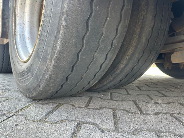 Polpriklopnik z nizko nakladalno ploščadjo  Ceylan Treyler / hydr. Rampen / GG 48.000 kg