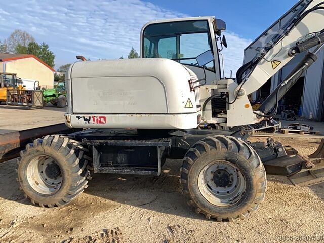 Wheeled Excavator Terex TW110 with two-piece offset boom and 3 buckets