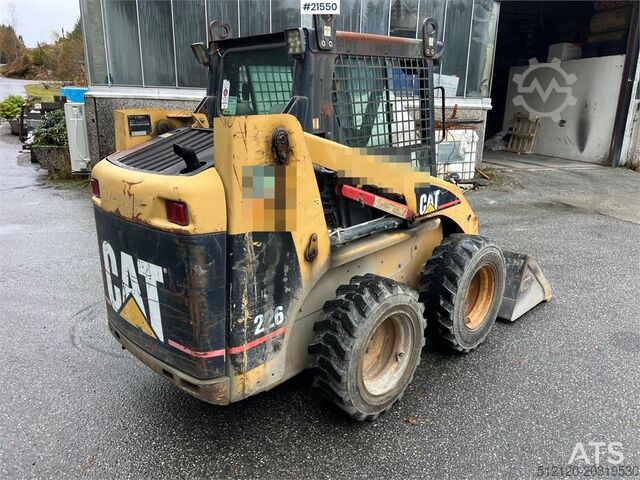 Loader CAT 226
