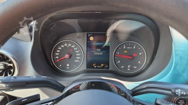 小型客车 MERCEDES-BENZ 519  Allrad 4 x 4 Vorlauffahrzeug  neue ADA