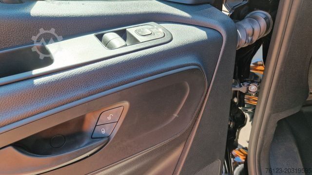 小型客车 MERCEDES-BENZ 519  Allrad 4 x 4 Vorlauffahrzeug  neue ADA